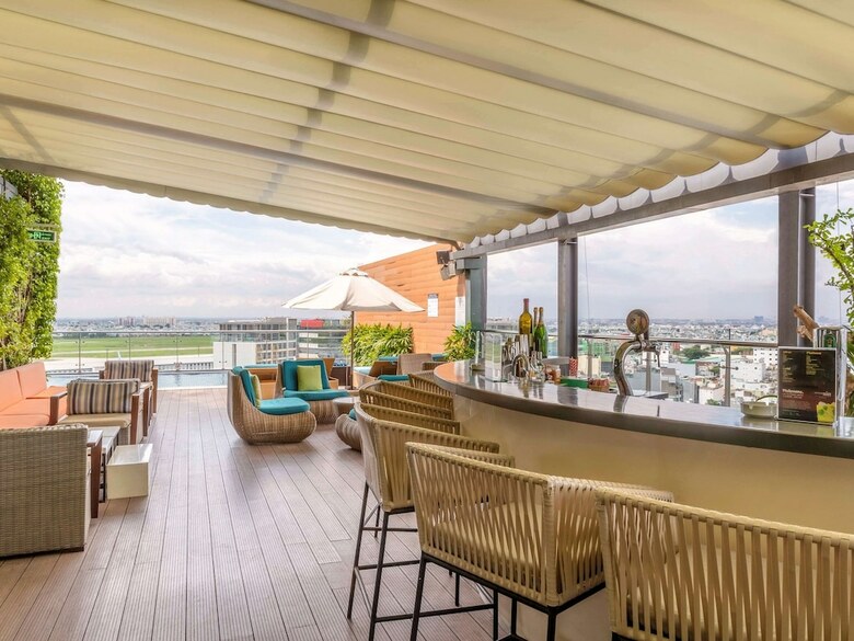 Hotel Ibis Saigon Airport