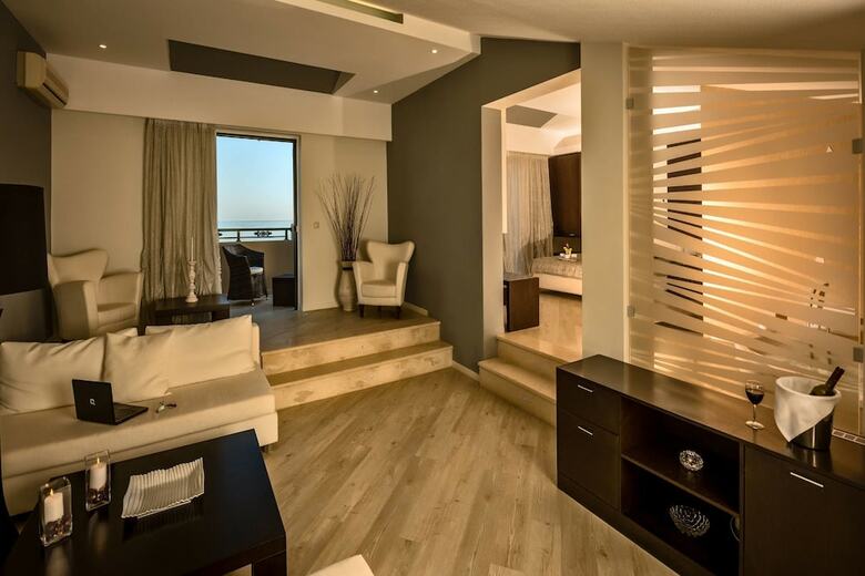 Hotel Mediterranean Beach Resort