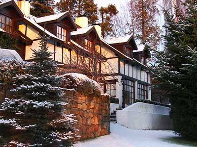 Pailahue Caba�as Lodge