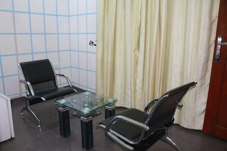 Emrosy Hotels