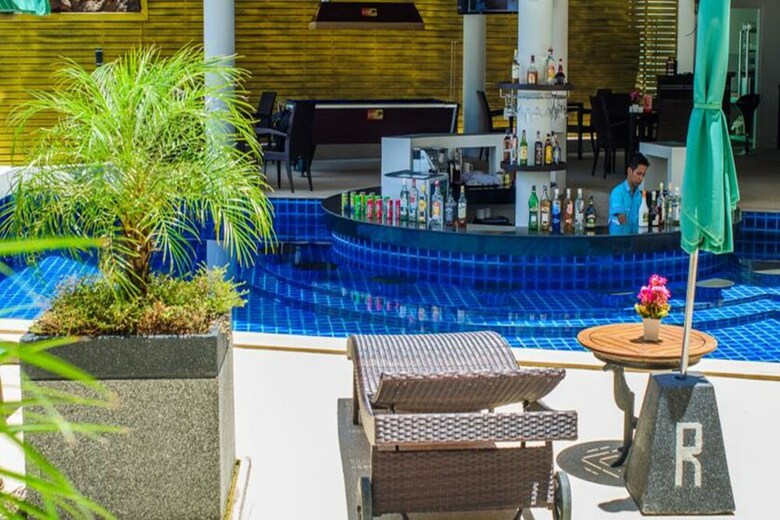 Oceanview Treasure Hotel & Residence