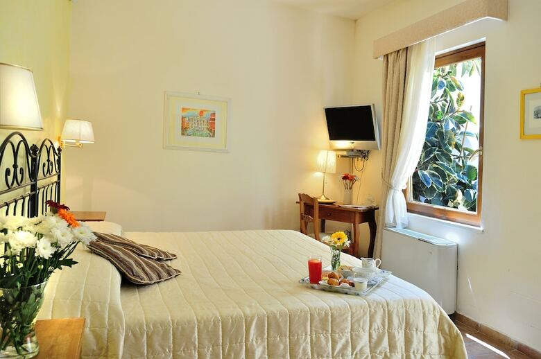 Hotel Relais Le Clarisse A Trastevere