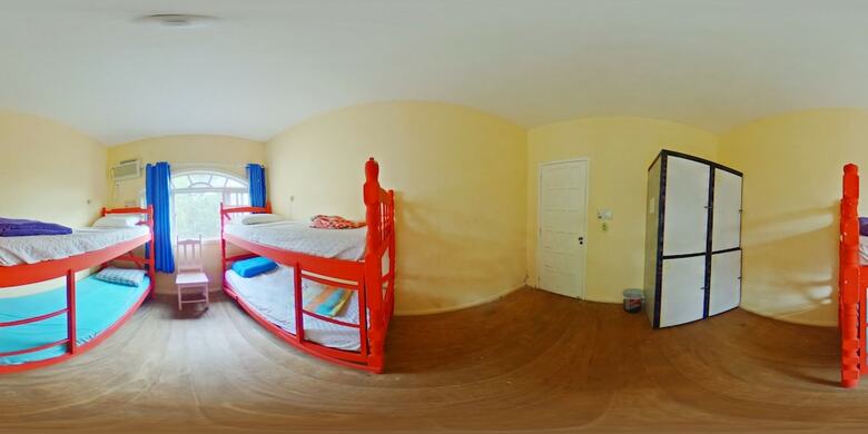 Hostal On�a Da Praia Hostel