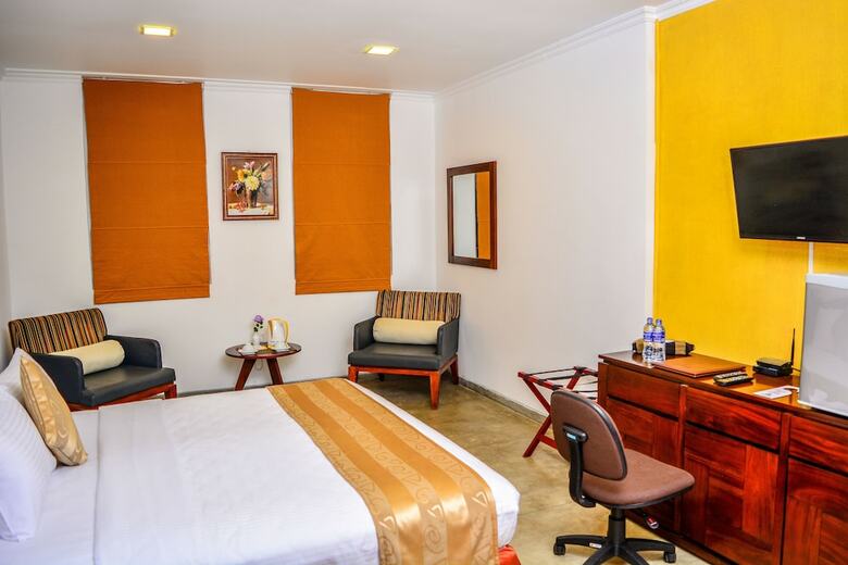 Hotel City Breeze By Amaranta