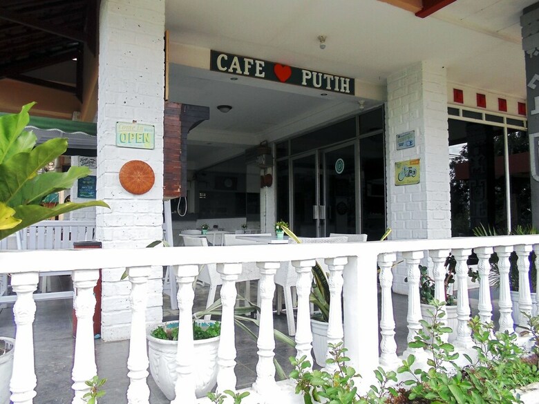 Oyo 2487 Sampurna Jaya Hotel
