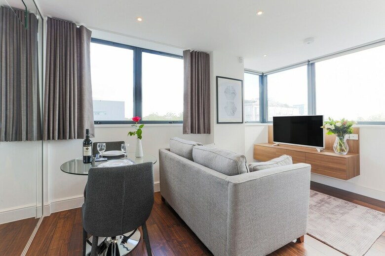 Apartamentos Swiss Cottage One