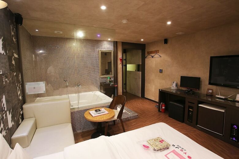 Hotel Yaja Suwon Station