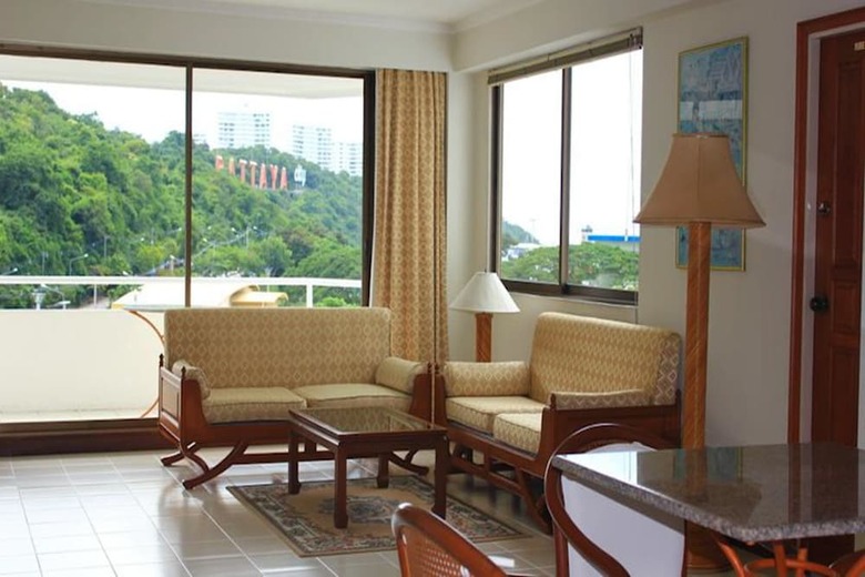 Apartamentos The Monaco Residence Pattaya