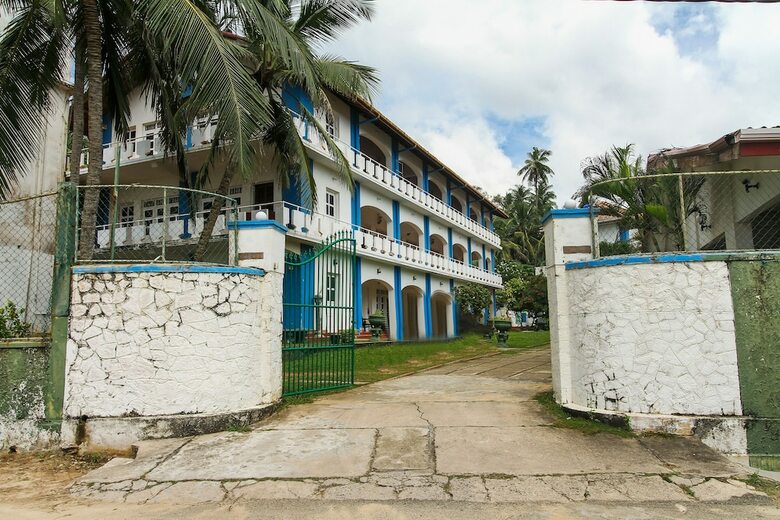Hotel Oyo 490 Shangrela Beach Resort
