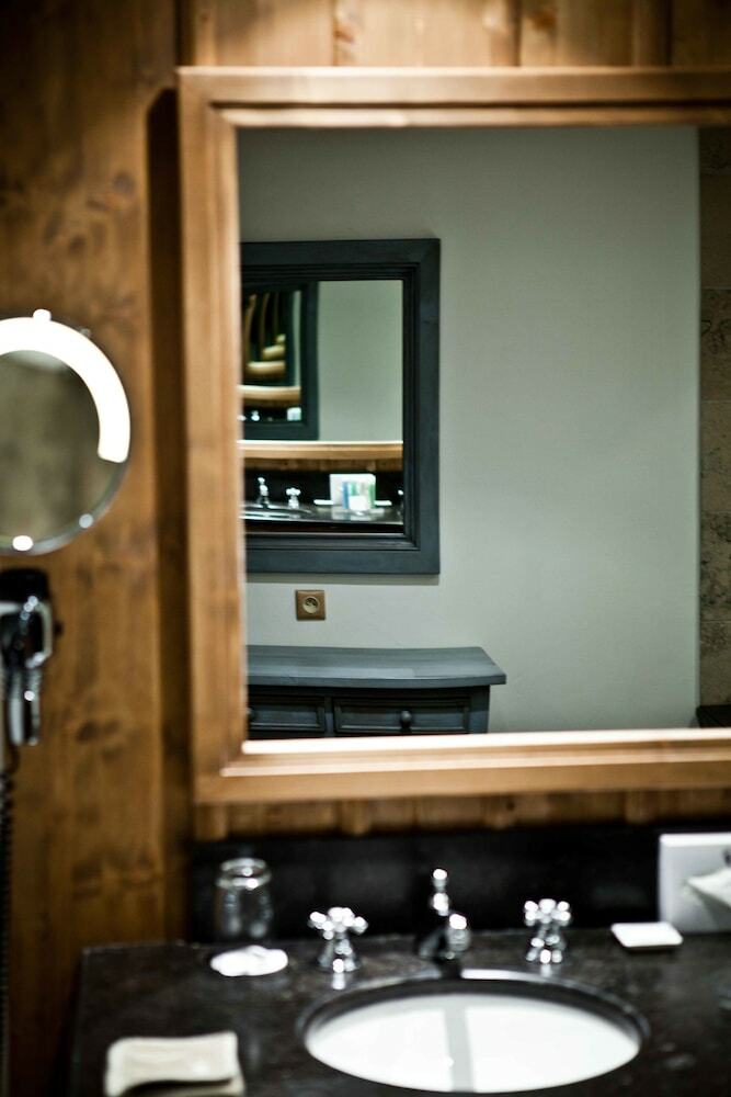 Hotel H�tel Barmes De L'ours