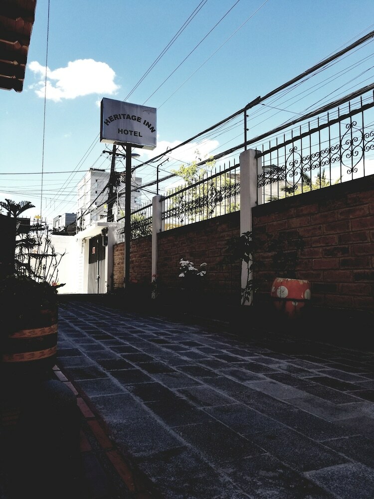 Hostal Heritage Inn