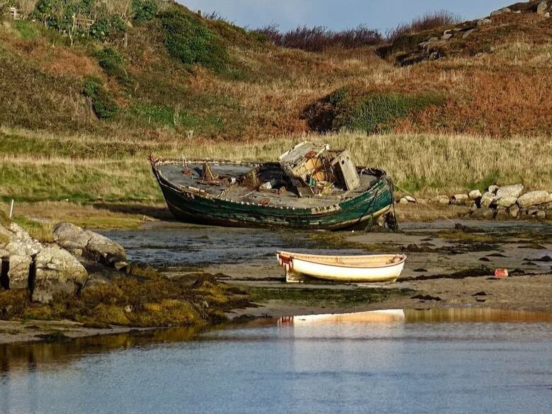 Carey's Viking House Hotel