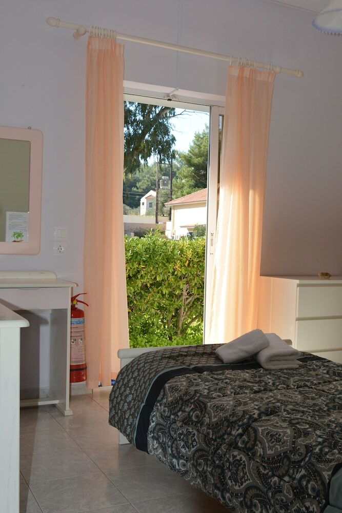 Aloni Studios & Apartments