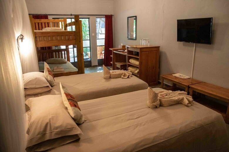 Posada Island Safari Lodge