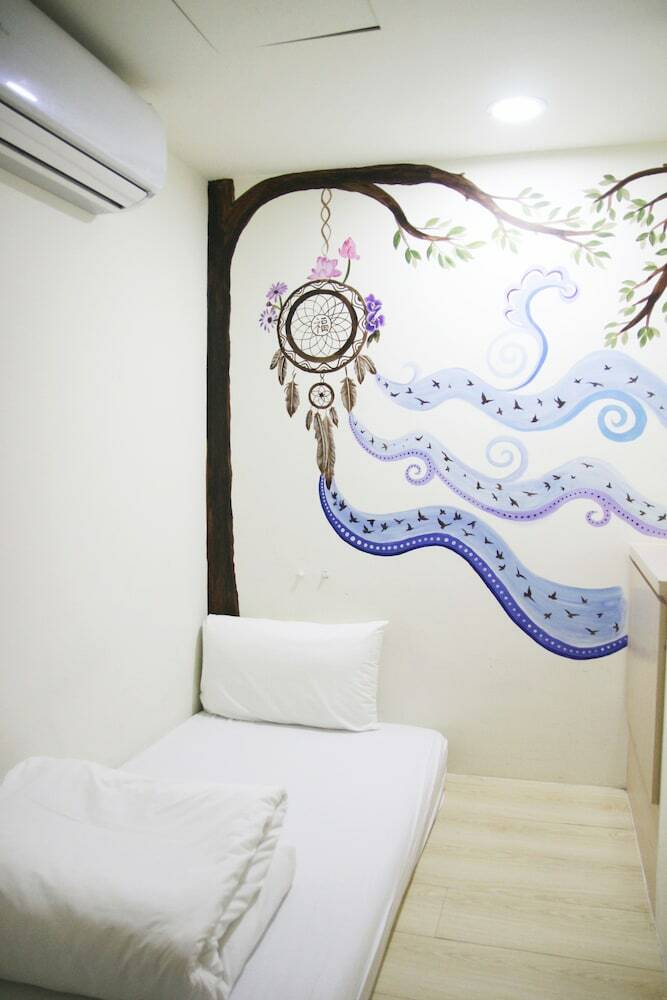 Hostal Starbox Hostel