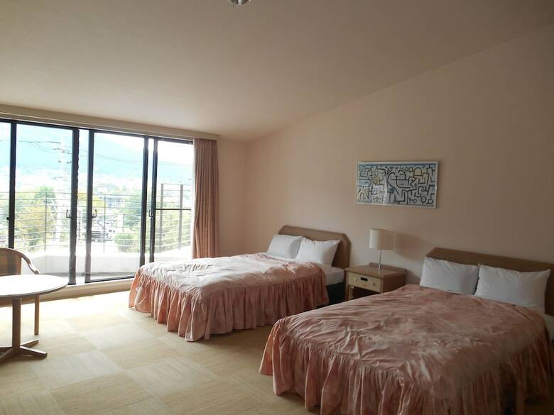 Yufuin Kinrinko Hotel