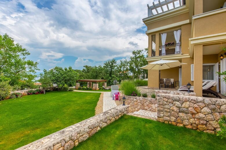 Aparthotel Luxury Villa Luce