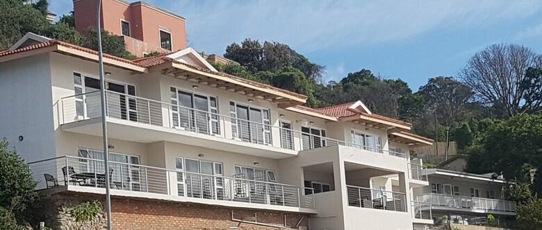 Bed & Breakfast Phoenix Lodge And Waterside Accommodation