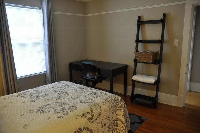 Apartamentos Moncton Suites - 267 Universite Ave