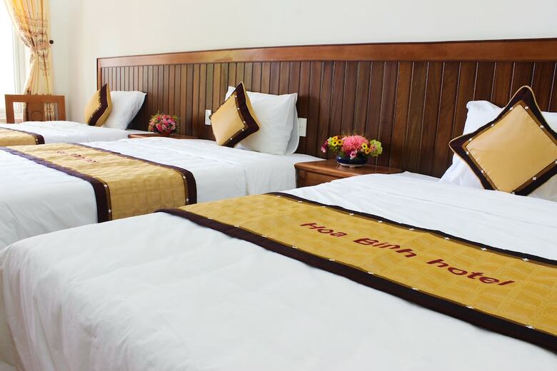 Ho� B�nh Hotel