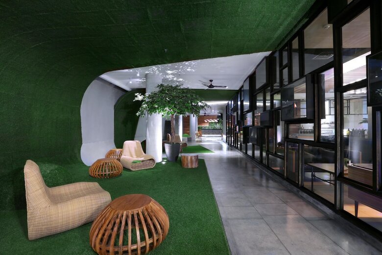 Vasanti Kuta Hotel