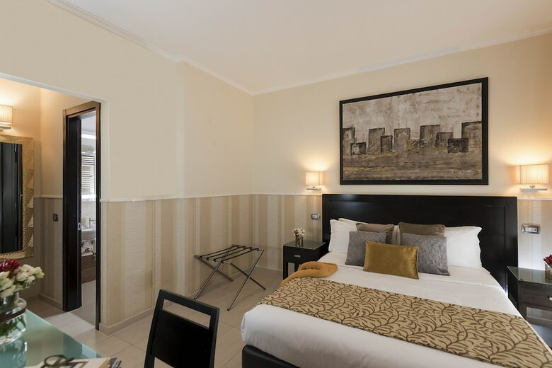Yes Hotel