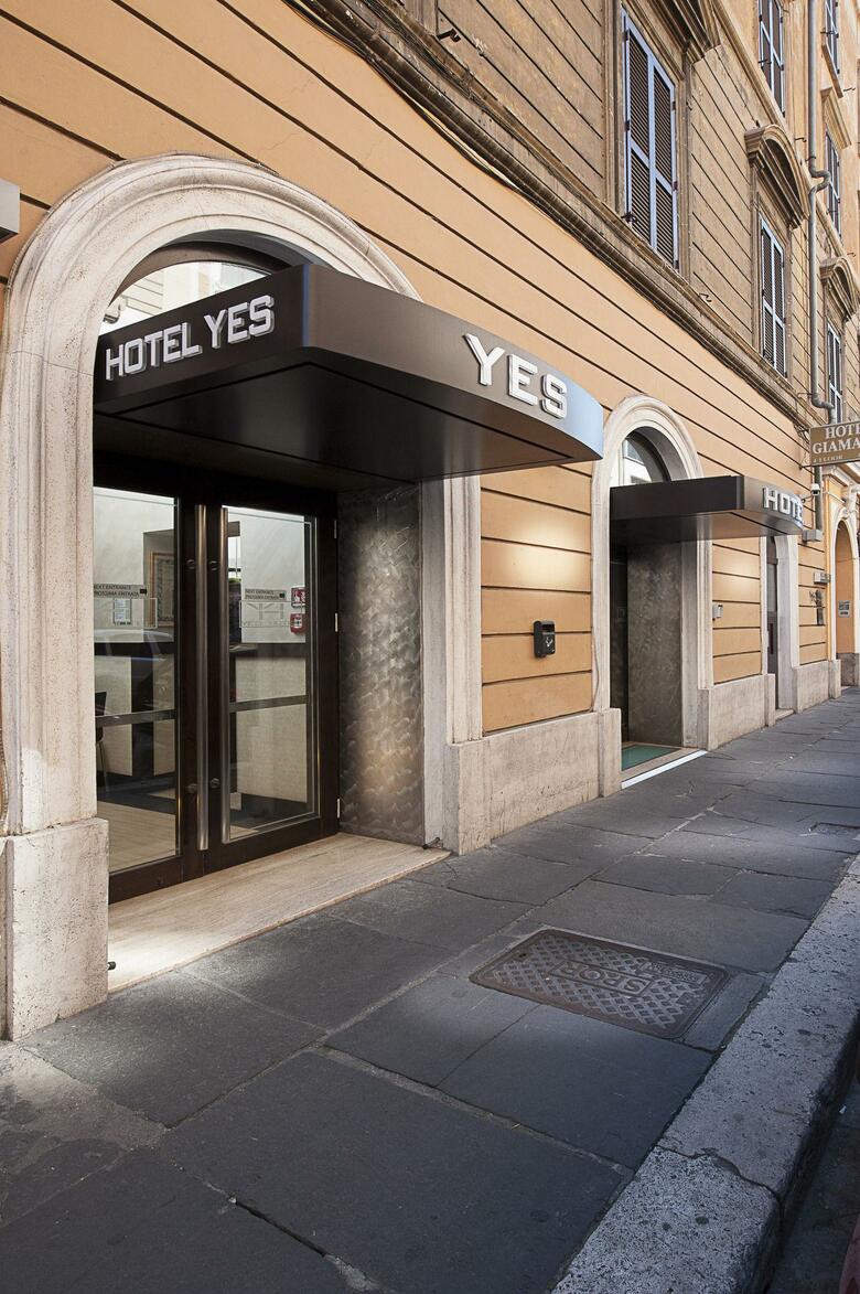 Yes Hotel