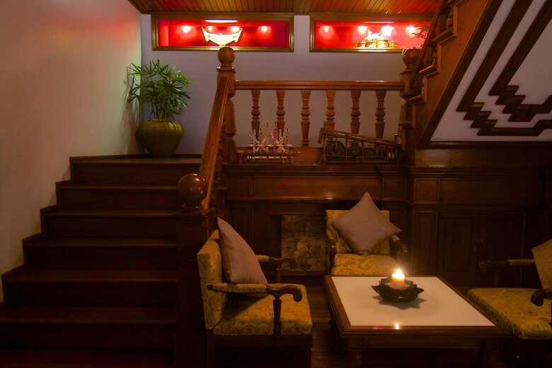 Hotel By The Red Canal