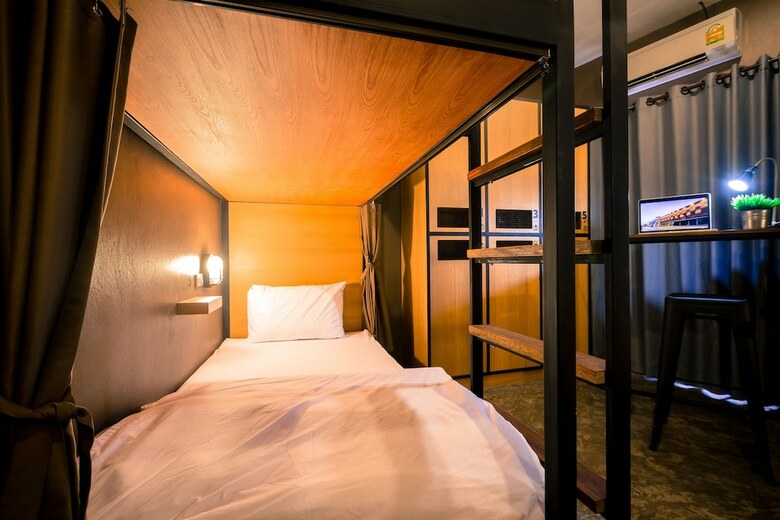 Hostal Srisuksant Square