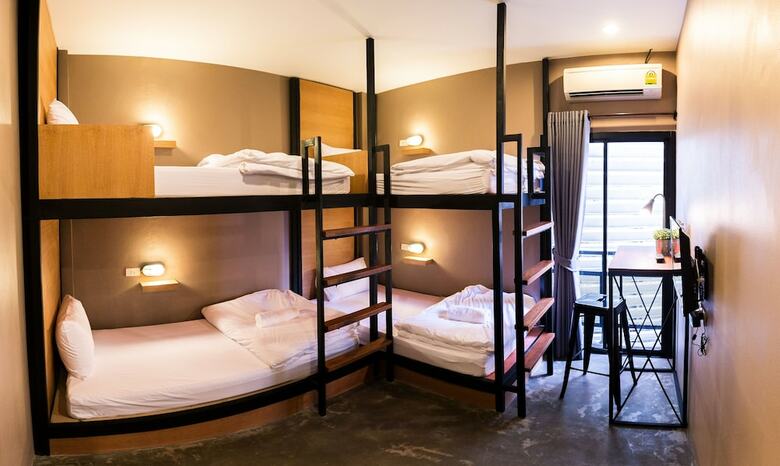 Hostal Srisuksant Square