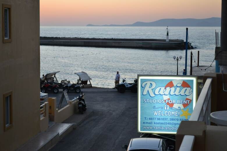 Aparthotel Rania Studios