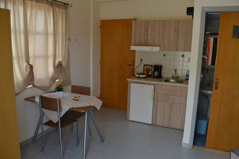 Aparthotel Rania Studios
