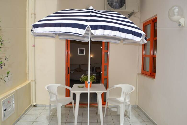 Aparthotel Rania Studios