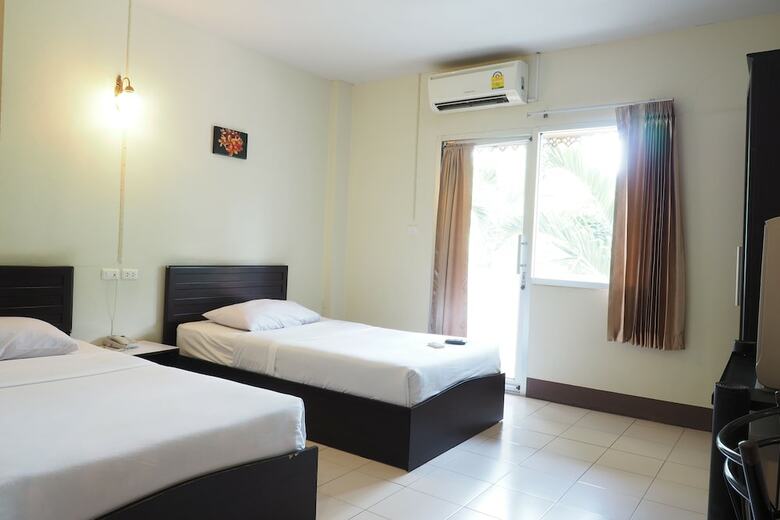 Hotel Phutawan Kan Resort