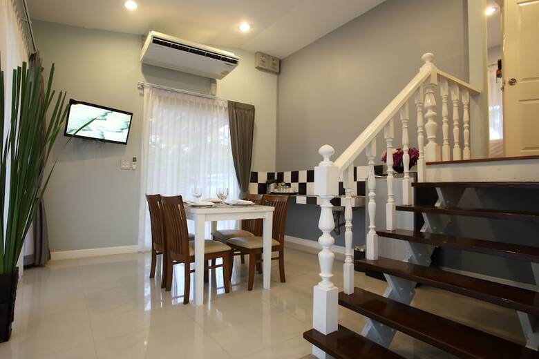 Bangsaen Heritage Hotel