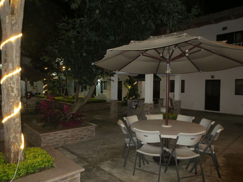 Hotel Arboledas