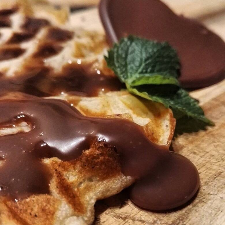 Hotel Bed And Waffles