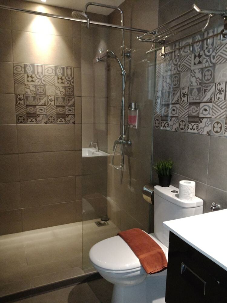 Lemon8 Hotel Apartment