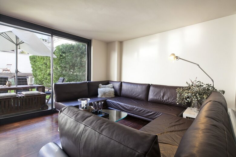 Apartamentos My Space Barcelona Private Pool Garden