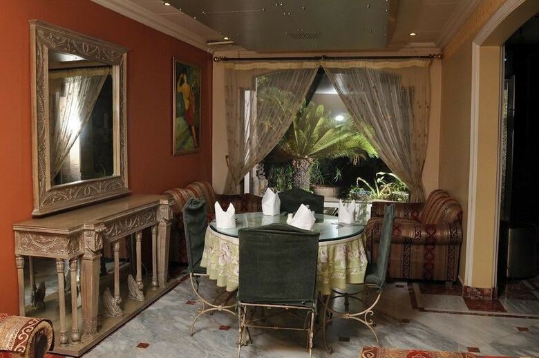 Regency Inn Hotels