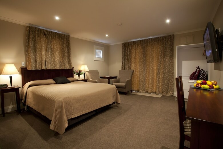 Highfield Mews Motel