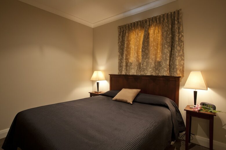 Highfield Mews Motel