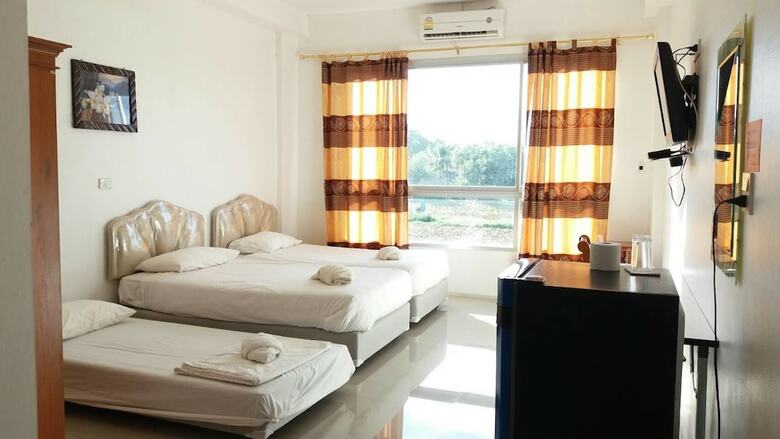 Hotel The Sale Hub