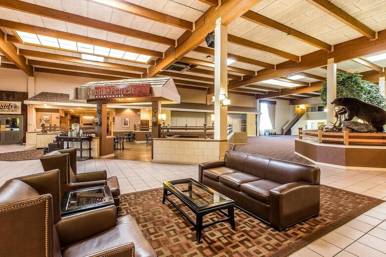 Hotel Quality Inn & Suites