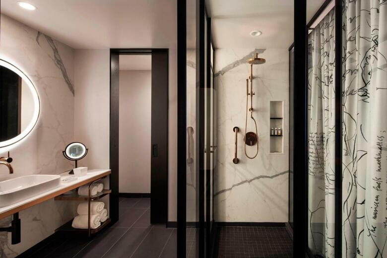 Hotel Emc2, Autograph Collection