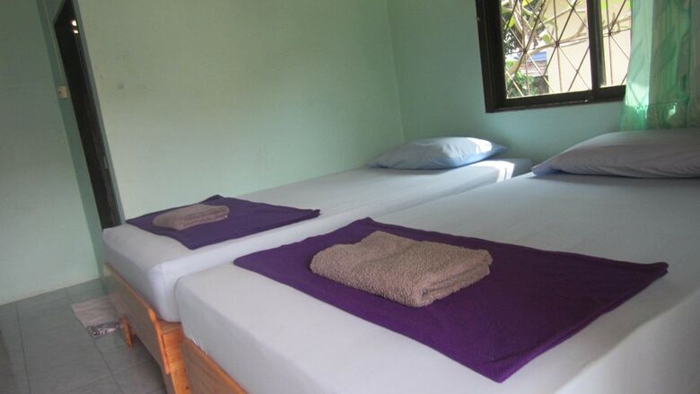 Hotel Charung Bungalows