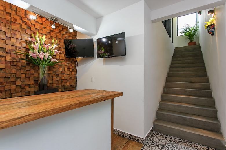 Apartamentos Studio 30 Condhotel By Nah Hotels