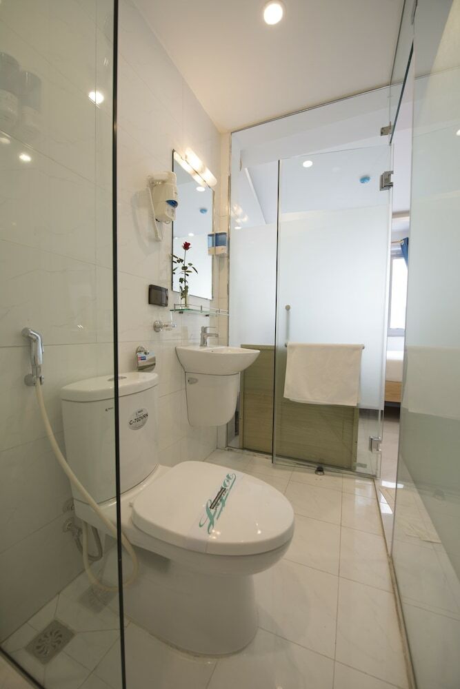 Hanoi Holiday Center Hotel