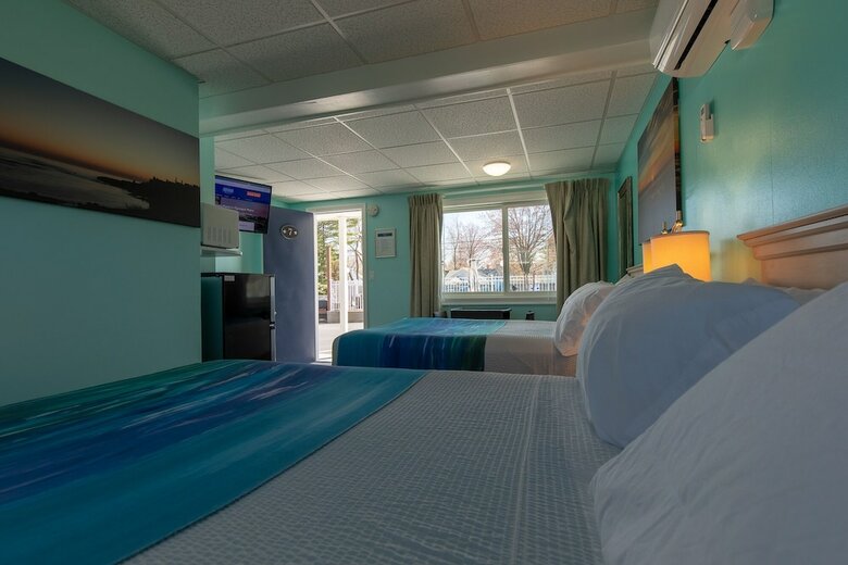 Hotel Footbridge Beach Motel