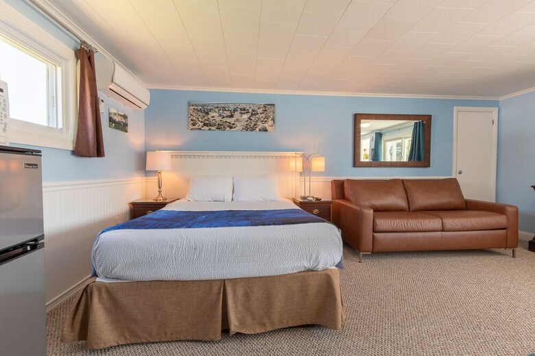 Hotel Footbridge Beach Motel